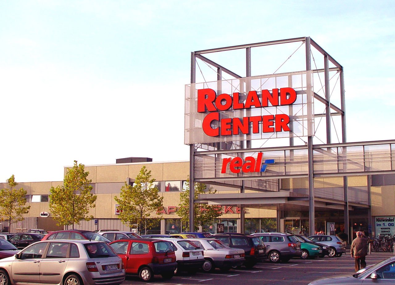    Roland-Center. , Bremen, Wendeschleife Huchting