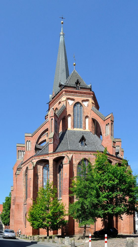   . . , Niedersachsen, Luneburg, Bei der St.Nicolaikirche, 2