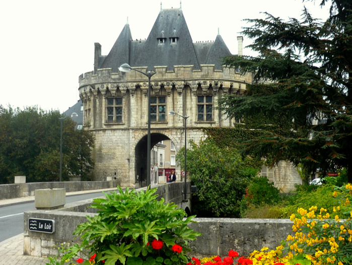  . , Centre, Vendome, Rue Poterie, 62