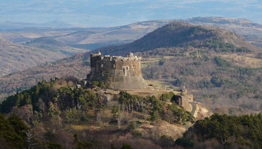   . , Auvergne, Murol, Le Chateau