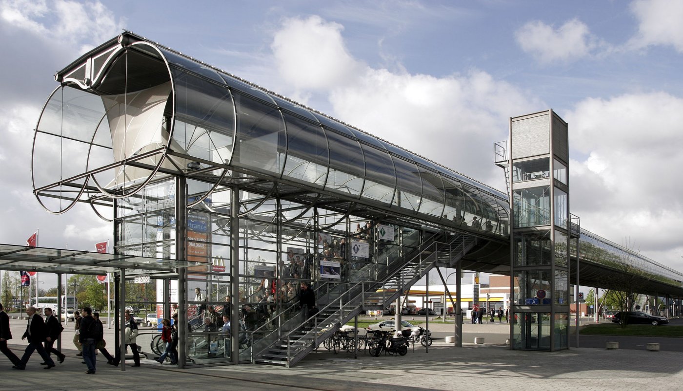   "Skywalk". , Niedersachsen, Laatzen, Munchener Strase, 17