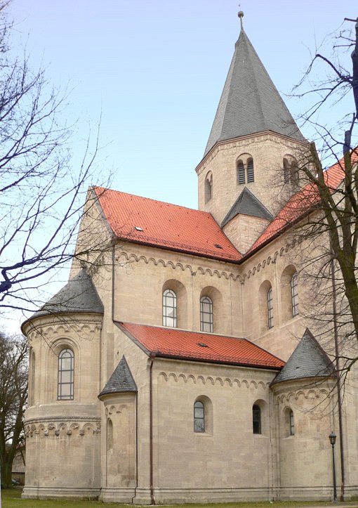   . , Niedersachsen, Konigslutter, Vor dem Kaiserdom, 9