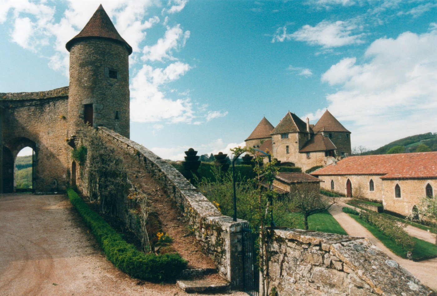   . , Bourgogne, Berze-le-Chatel, Le Chateau