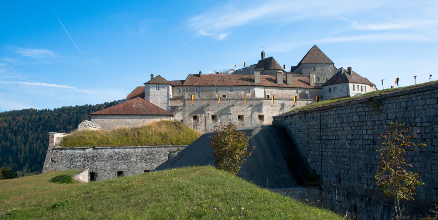  -  . , Franche-Comte, La Cluse-et-Mijoux, Derriere le Fort de Joux