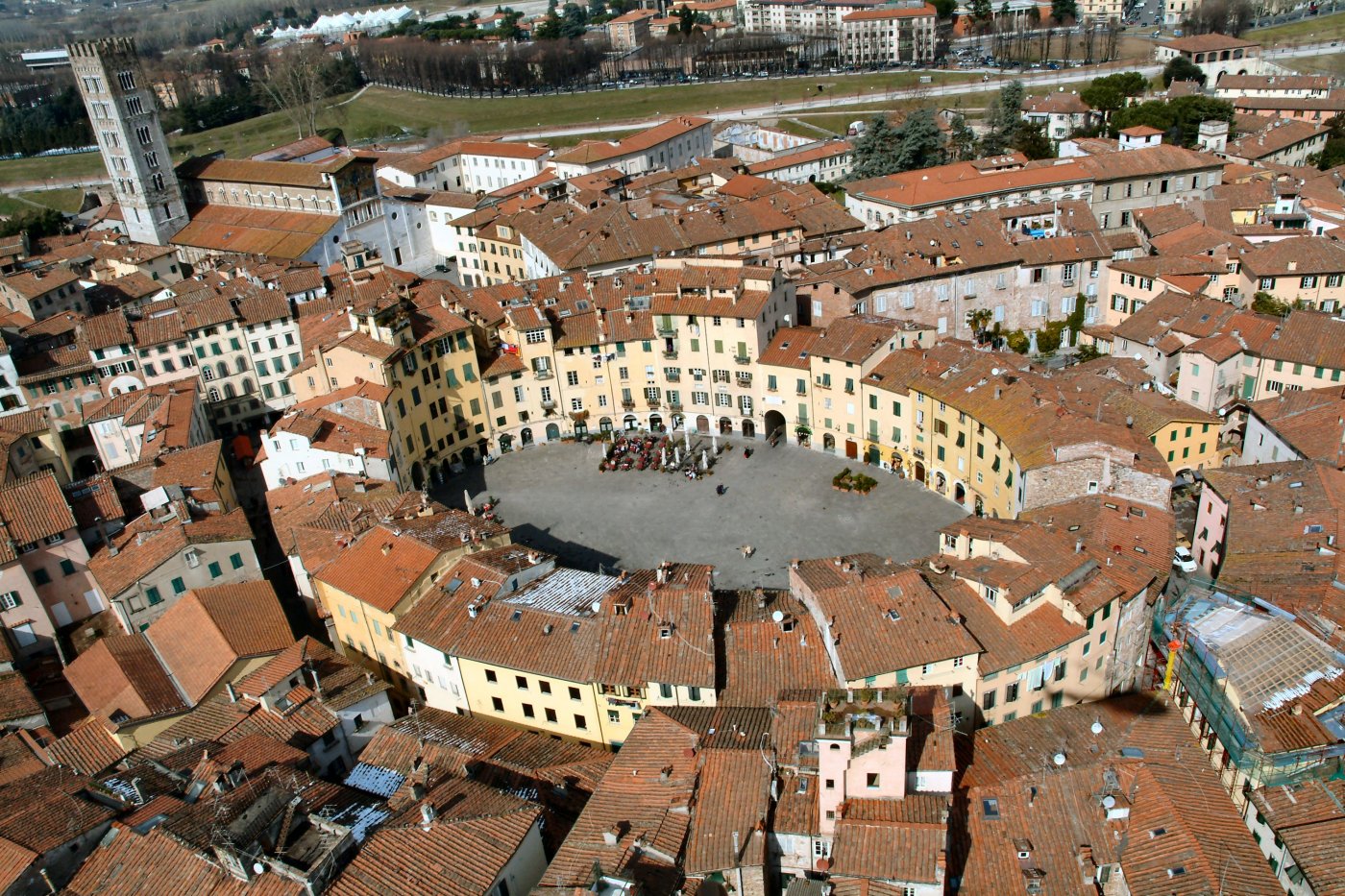   . , Toscana, Lucca, Piazza Dell