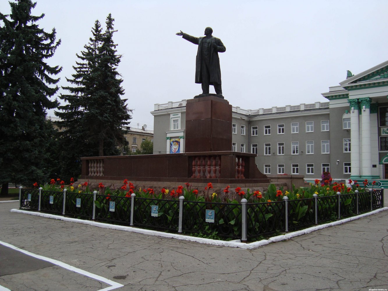 Памятник Ленина город Ступино