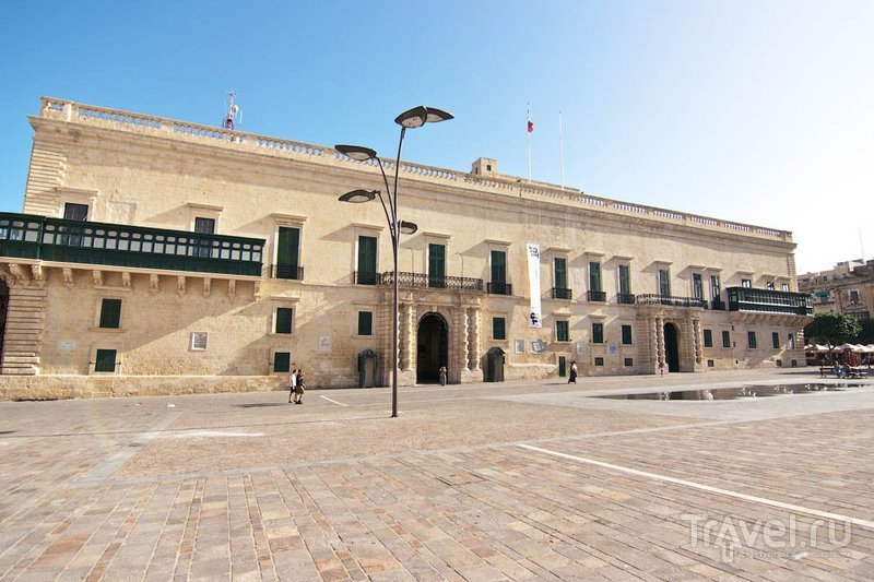    . , Valletta, Archbishop Street, 103