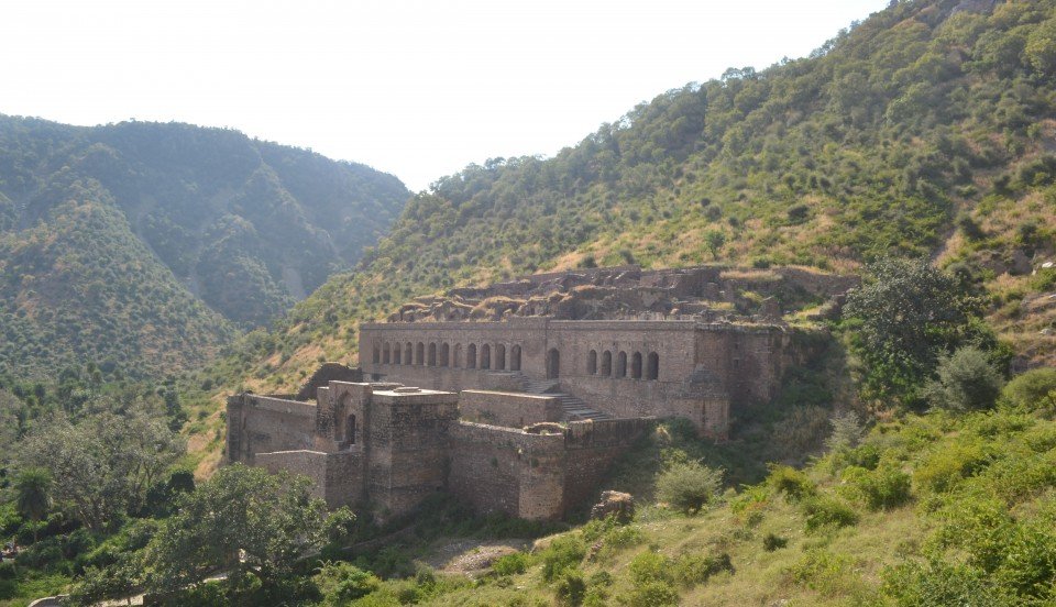 . , Rajasthan, Bhangarh, Unnamed Road