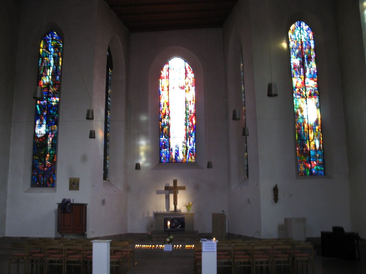  Das Kircheninnere . , Niedersachsen, Hildesheim, Almsstrase, 46