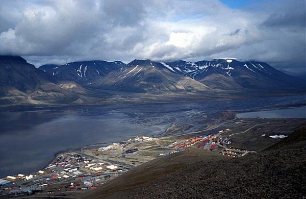   1. , Svalbard, Longyearbyen, Vei 509