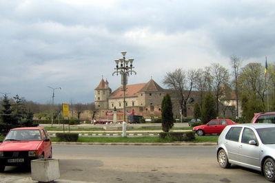   3. , Judetul Brasov, Fagaras, Strada Mircea Eliade, 3