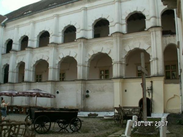   4. , Judetul Brasov, Fagaras, Strada Mircea Eliade, 3