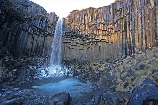  . , Svartifoss Trail, 