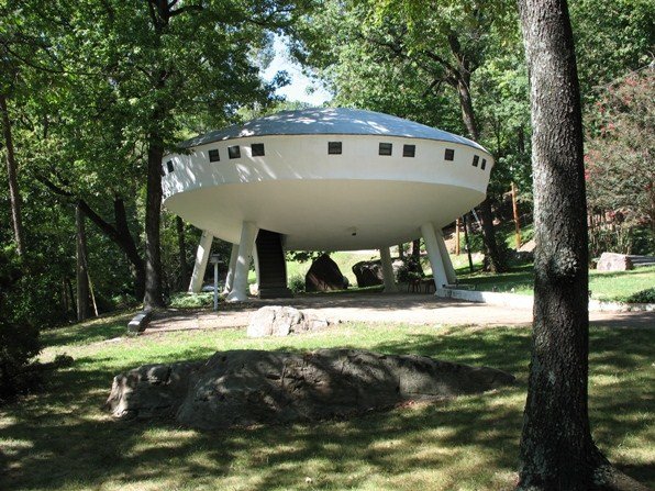  Space Ship House .   , ,  , -, 1408