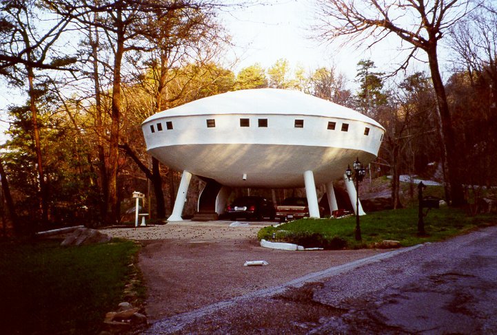  Space Ship House .   , ,  , -, 1408