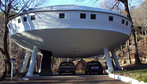  Space Ship House .   , ,  , -, 1408