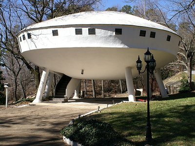  Space Ship House .   , ,  , -, 1408