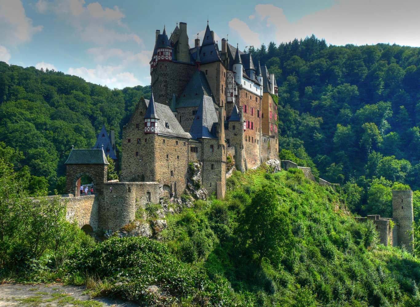   . , -, , Burg Eltz, 1