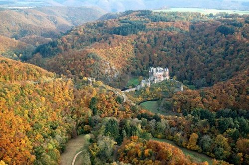   . , -, , Burg Eltz, 1