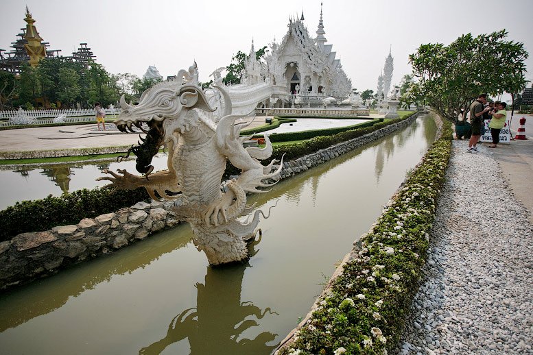  Wat Rong Khun. , , Pa O Don Chai