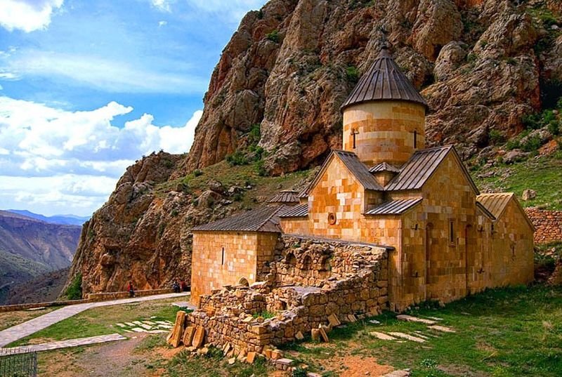    . , -, Noravank Monastery Road