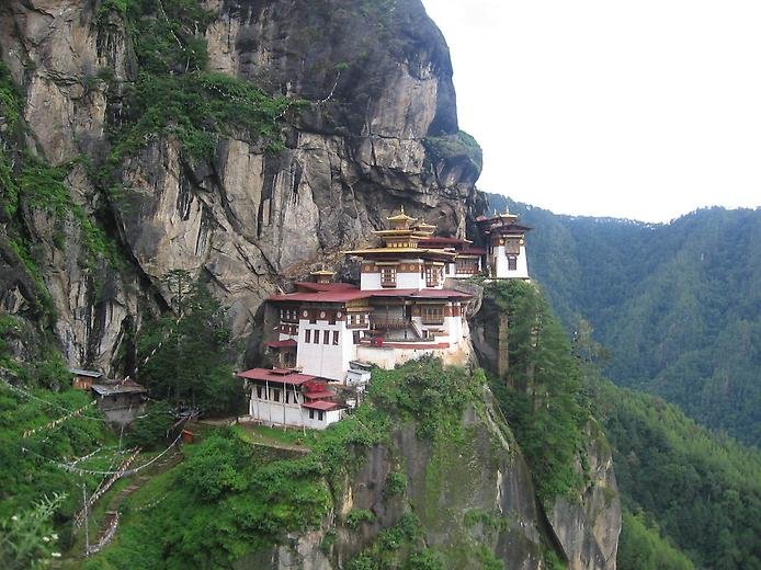   -. , , Taktsang trail