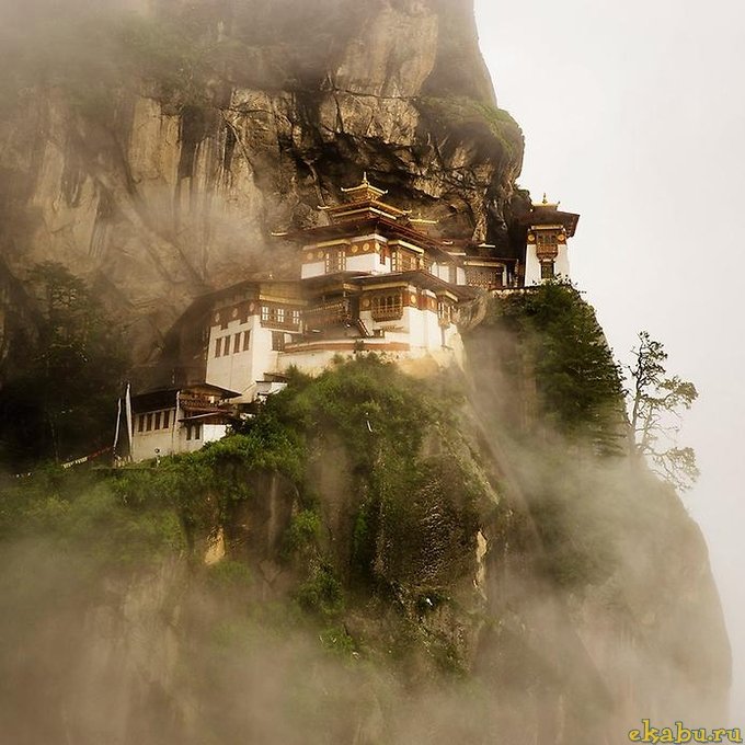   -. , , Taktsang trail