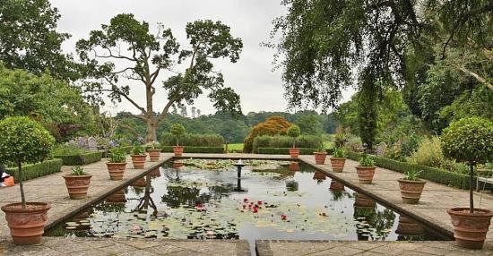    . , Borde Hill Garden, Jack Vass Cottages, 1