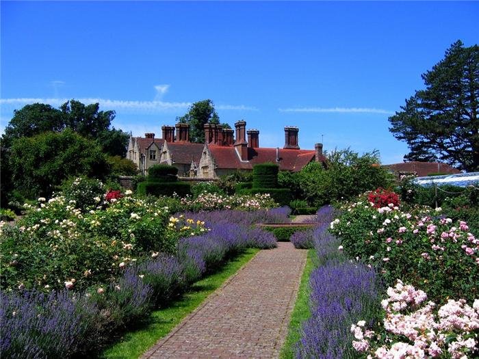    . , Borde Hill Garden, Jack Vass Cottages, 1