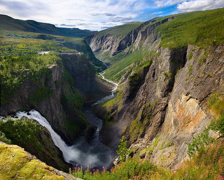 Фото водопад Вёрингсфоссен. Норвегия, Хордаланн, Riksvei 7, 980