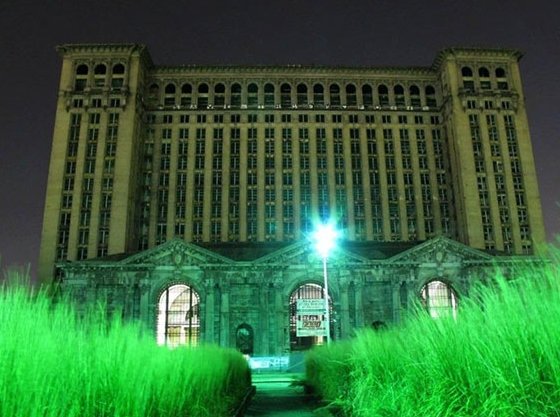   /  .   , Michigan, Detroit, 15th Street, 2001