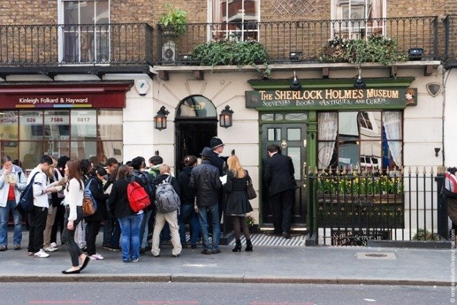    . , , Baker Street, 221B