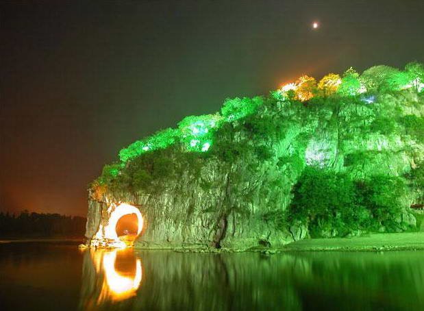  Elephant Trunk Hill. , Guangxi Zhuangzuzizhiqu, Guilin Shi, Wen Ming Lu Yi Xiang